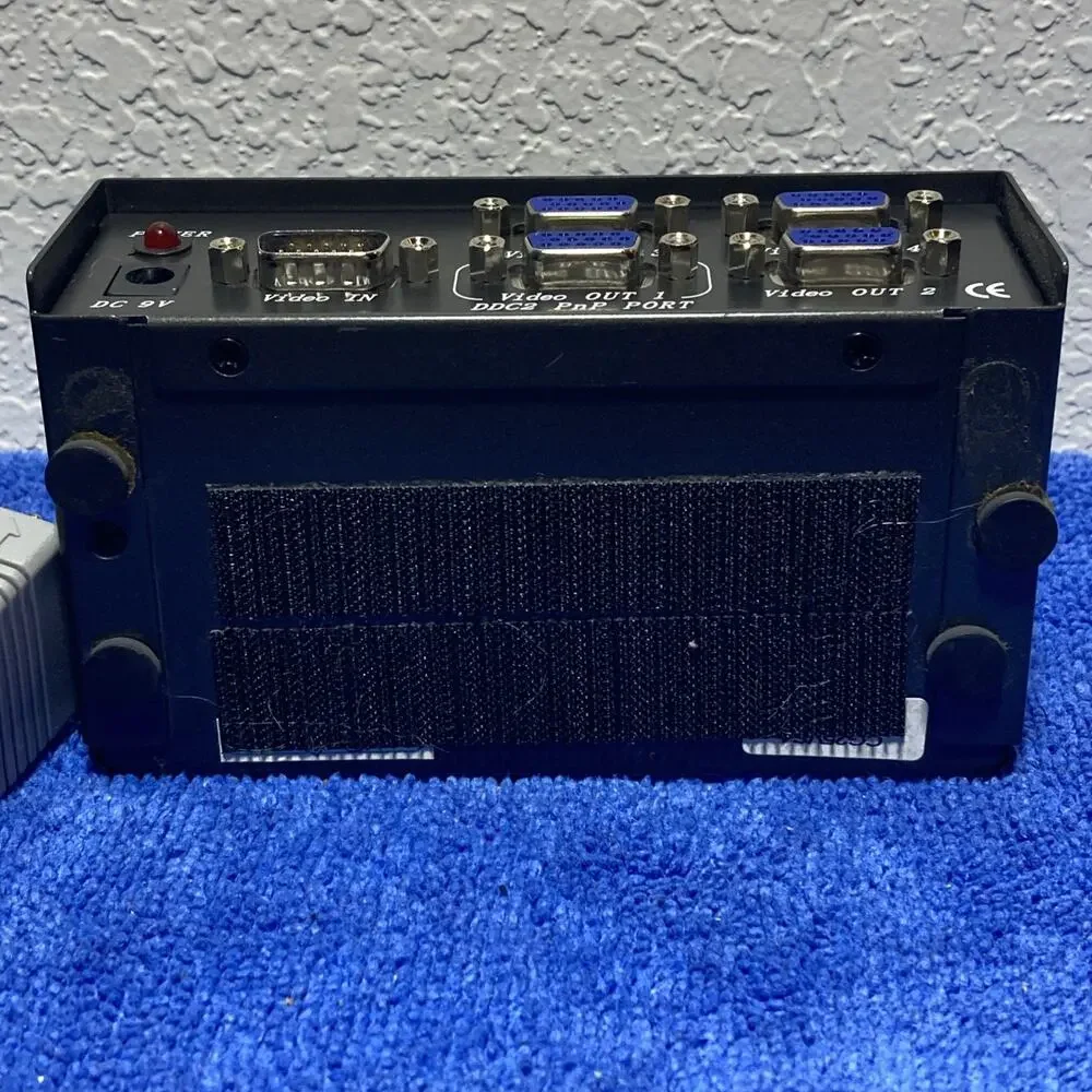 ConnectGear 4 Port Video Splitter CG25VS4, 250MHz